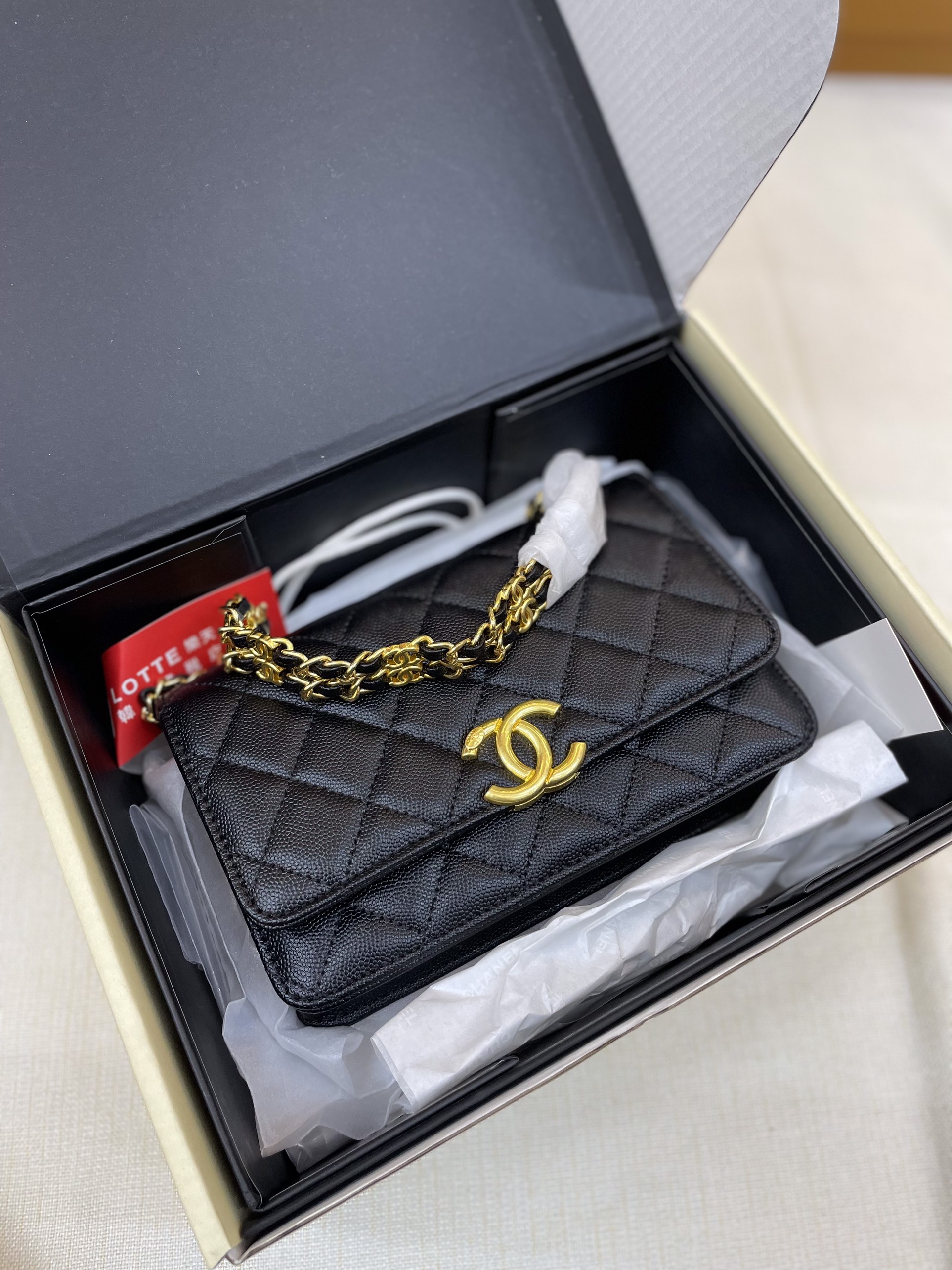 Túi Xách Chanel Woc Super Grain Effect In Black Gold Lock Size 20cm